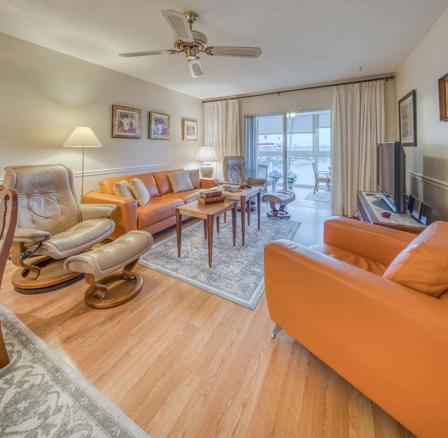 5 of 34 - 2728 N Garden Dr Drive N #413, Lake Worth, FL