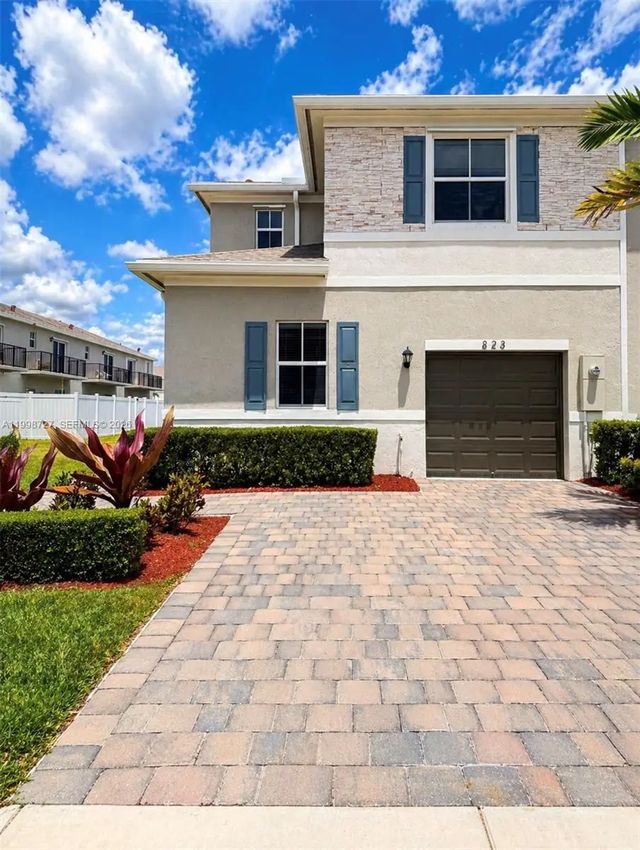 2 of 15 - 823 Se 17th Street, Homestead, FL