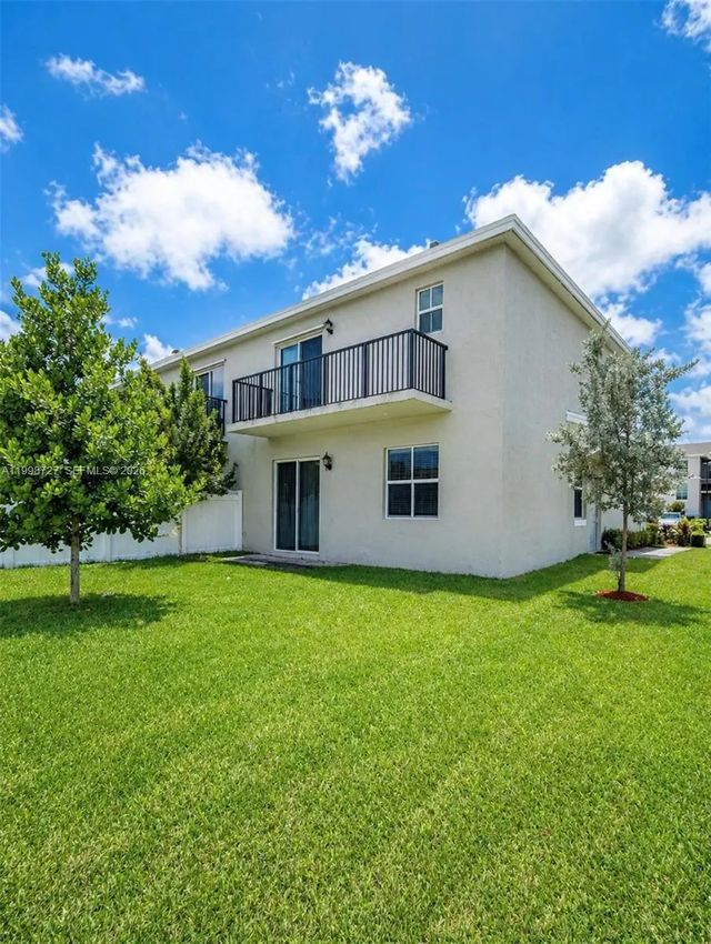 5 of 15 - 823 Se 17th Street, Homestead, FL