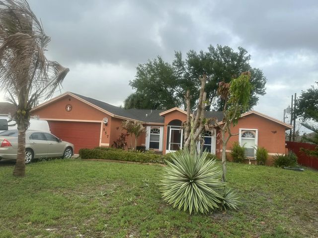 557 Sw Baoy Avenue, Port St. Lucie
