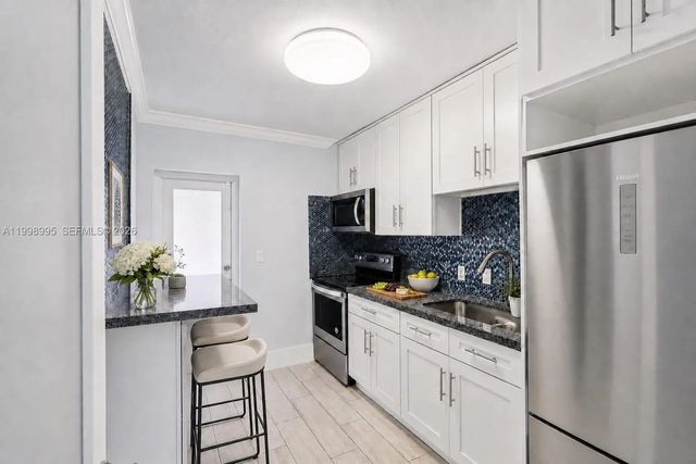 4 of 52 - 1682 Ne 124th Lane, North Miami, FL