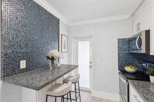 5 of 52 - 1682 Ne 124th Lane, North Miami, FL