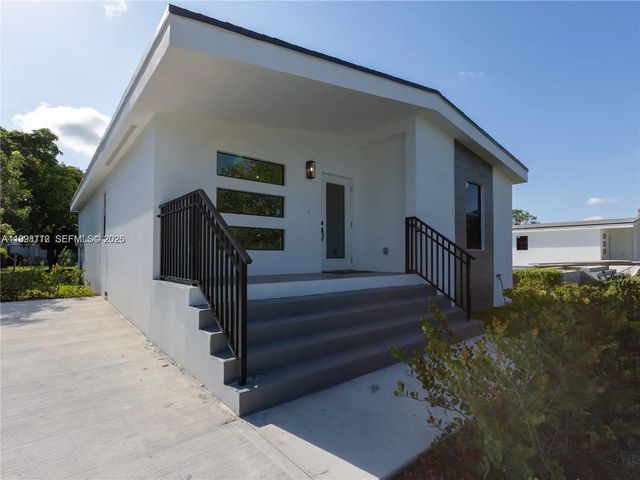 2 of 40 - 404 Nw 15th Avenue, Pompano Beach, FL