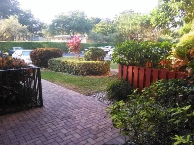 3 of 51 - 370 Nw 76th Avenue #104, Margate, FL