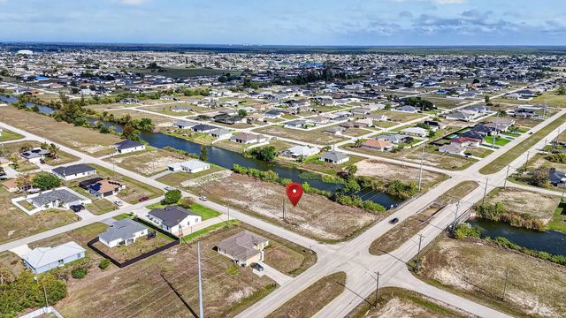 3 of 14 - 5 Nw 19th Terrace, Cape Coral, FL