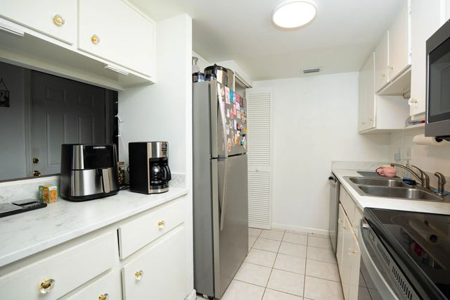 4 of 20 - 2811 Stoneway Lane #b, Fort Pierce, FL