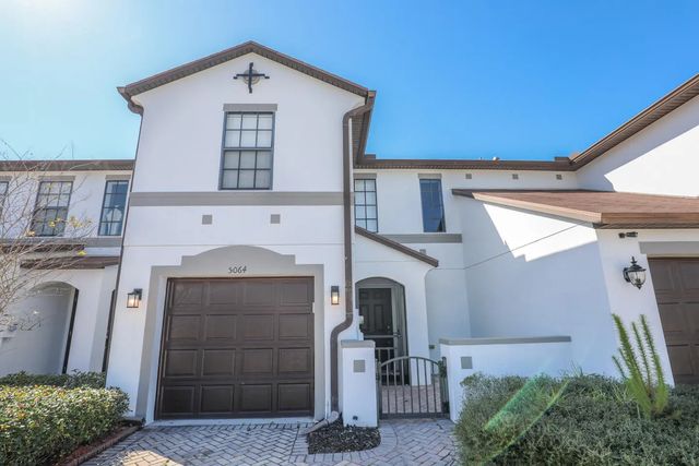 4 of 37 - 5064 Nw Coventry Circle, Port St. Lucie, FL