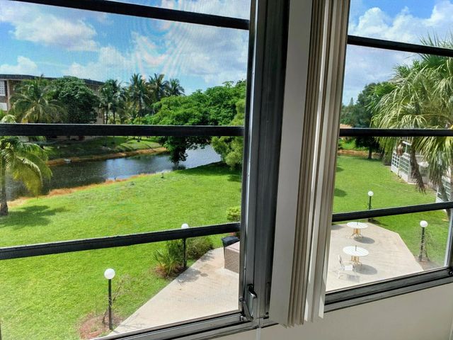 3 of 29 - 2800 Nw 47th Terrace #304, Lauderdale Lakes, FL