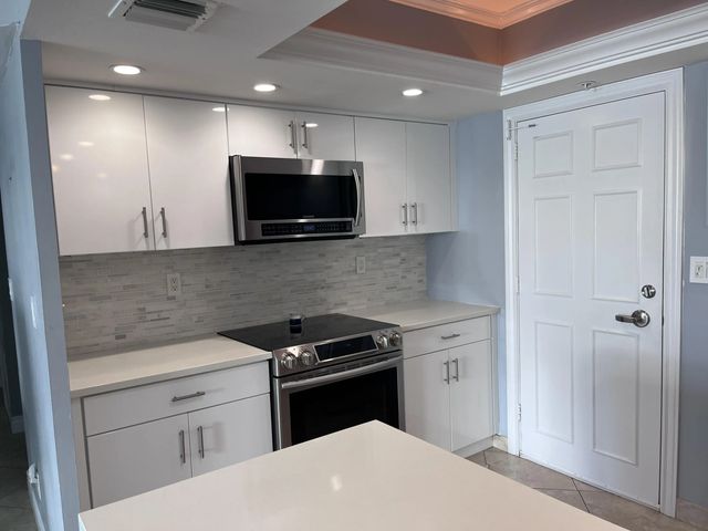 4 of 32 - 3200 Ne 36 Street Ne #512a, Fort Lauderdale, FL