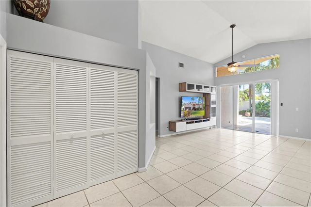 5 of 72 - 3222 Nw 22nd Avenue, Oakland Park, FL