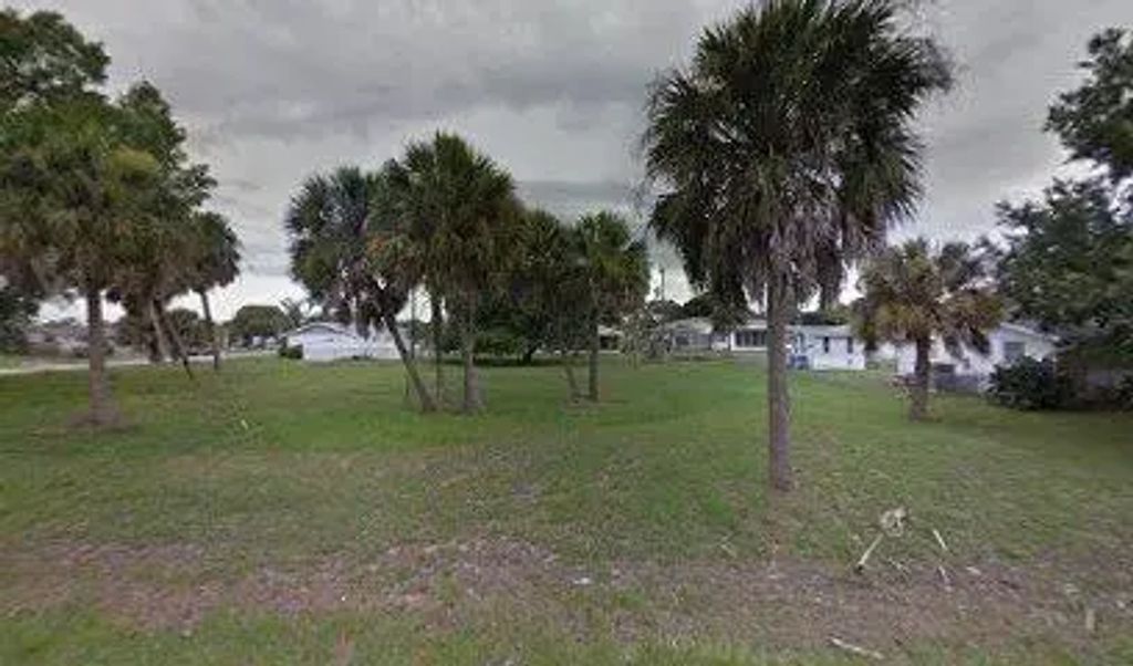 1525 Page Street, Port Charlotte