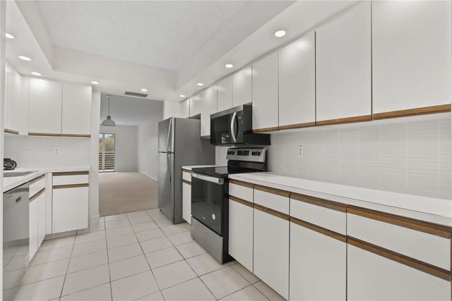 1801 Eleuthera Point #j3, Coconut Creek
