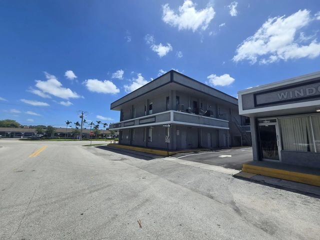 4 of 33 - 6120 Nw 11th Street #10-2, Sunrise, FL