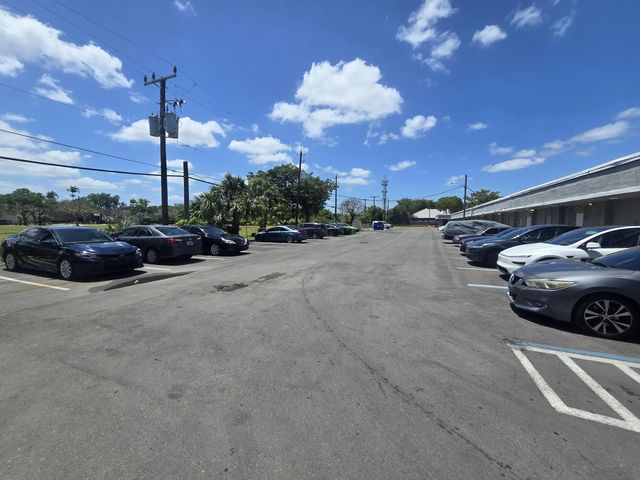 5 of 33 - 6120 Nw 11th Street #10-2, Sunrise, FL
