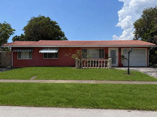 1014 Se 4th Court, Deerfield Beach