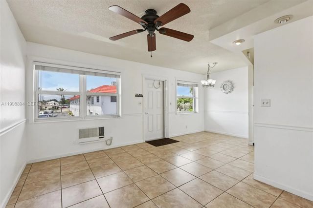 2 of 22 - 22 Se 3rd Terrace #18, Dania Beach, FL