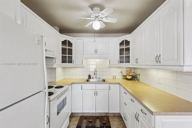 4 of 22 - 22 Se 3rd Terrace #18, Dania Beach, FL