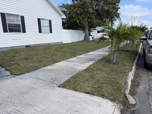 2 of 21 - 631 46th Street, West Palm Beach, FL