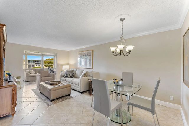3 of 27 - 2515 Ne 2nd Court #405, Boynton Beach, FL