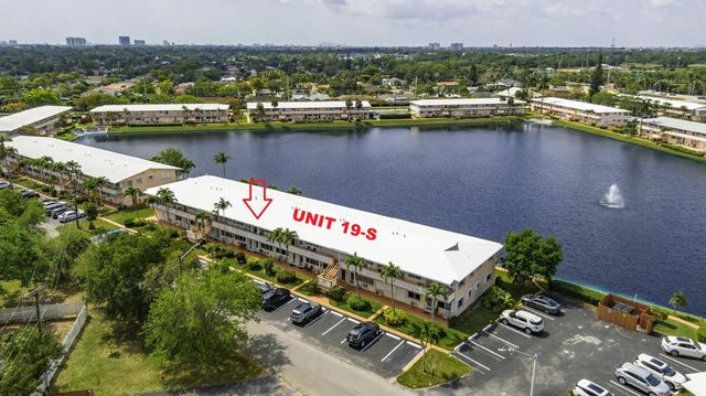 4 of 51 - 900 Sw 10th Terrace #s-19, Hallandale Beach, FL