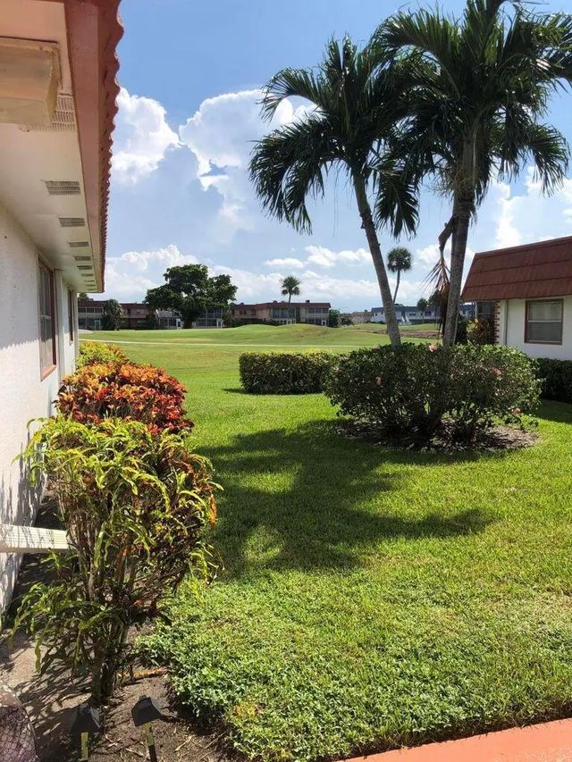 2 of 9 - 163 Waterford G, Delray Beach, FL