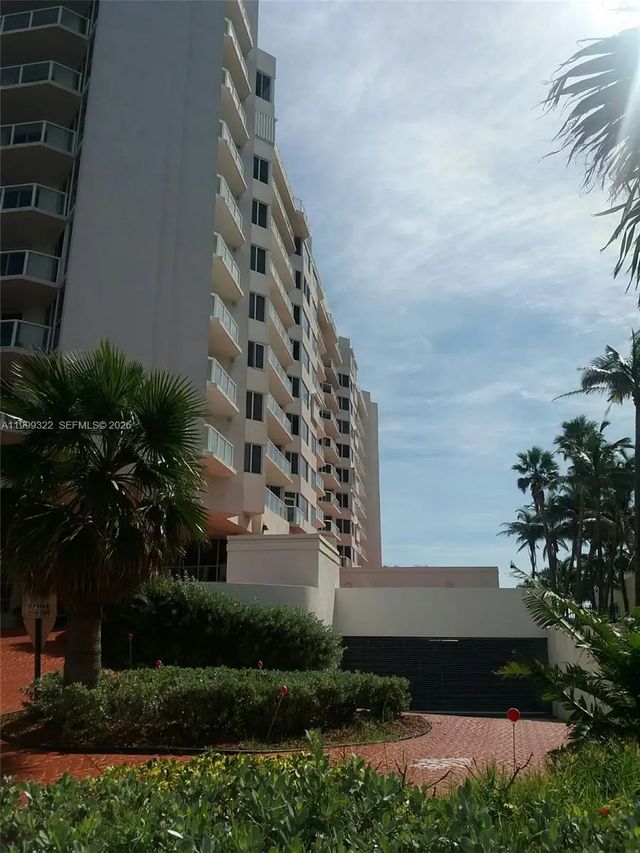 4 of 47 - 17275 Collins Avenue #801, Sunny Isles Beach, FL