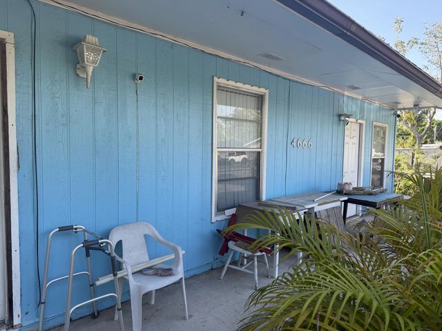 2 of 5 - 4666 E Holt, West Palm Beach, FL