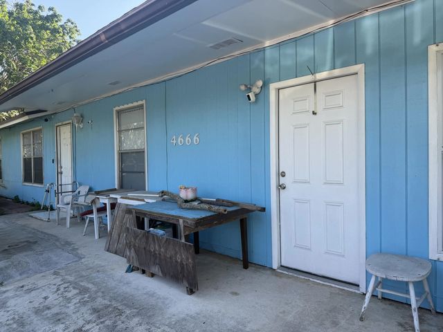 5 of 5 - 4666 E Holt, West Palm Beach, FL
