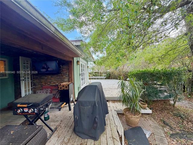 2 of 34 - 1581 Sw 27th Terrace, Fort Lauderdale, FL