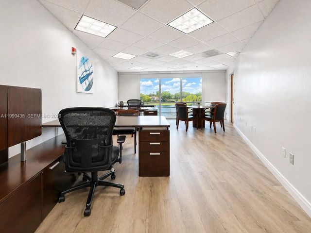 18501 Pines Boulevard #335, Pembroke Pines