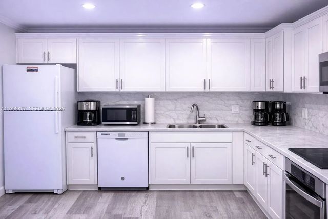 3 of 12 - 2420 Sw 81st Avenue #403, Davie, FL