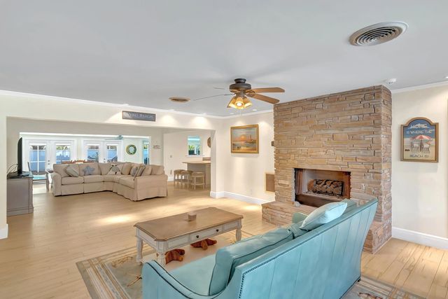 2 of 36 - 500 Gardenia Lane, Vero Beach, FL
