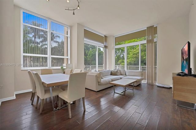 19501 W Country Club Drive #208, Aventura