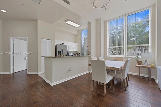 3 of 26 - 19501 W Country Club Drive #208, Aventura, FL