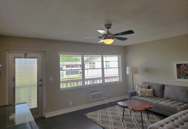 5 of 33 - 47  Andover B, West Palm Beach, FL