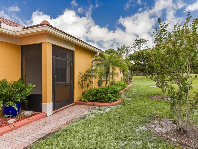 2 of 14 - 833 Nw Rutherford Court Nw, Port St. Lucie, FL