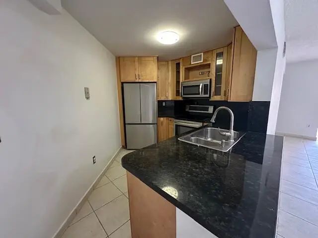 3 of 5 - 10237 Nw 9th St Circle #108-4, Miami, FL