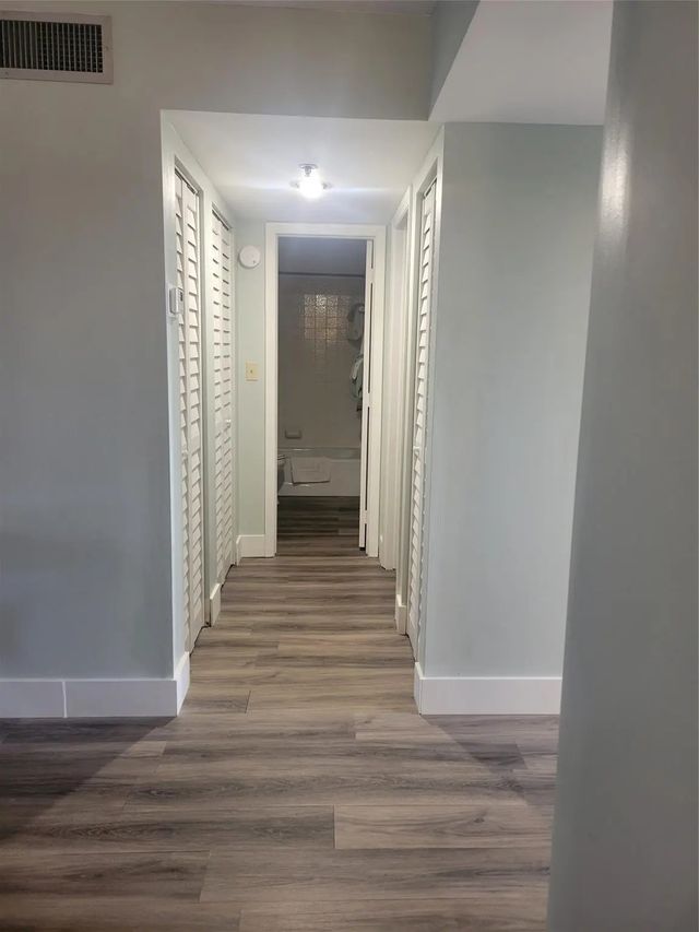 4 of 7 - 3940 Inverrary Boulevard #407-a, Lauderhill, FL