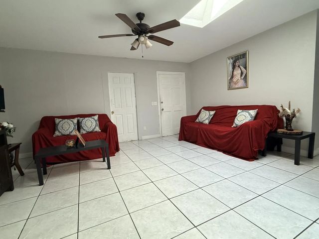 5 of 18 - 4904 Myrtle Drive, Fort Pierce, FL