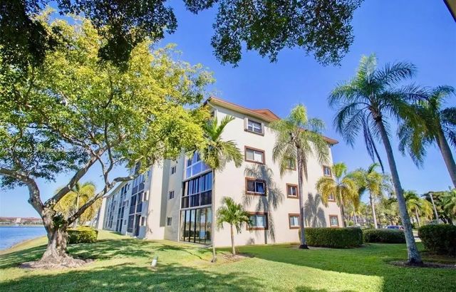 3 of 27 - 1400 Sw 131st Way #408q, Pembroke Pines, FL