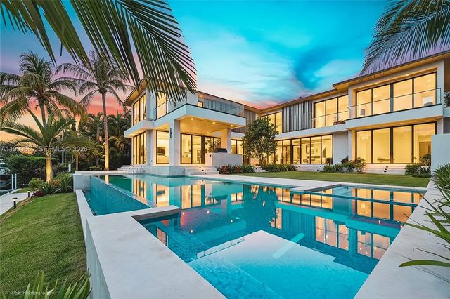 2 of 39 - 770 Lake Road, Miami, FL