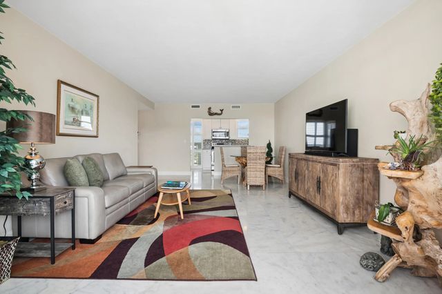 4 of 35 - 1900 S Ocean Drive #1504, Fort Lauderdale, FL