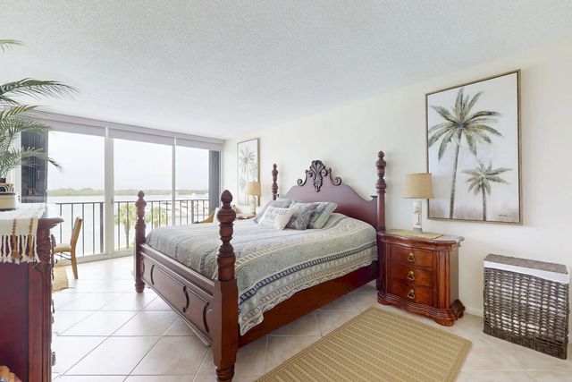 4 of 25 - 124 Lakeshore Drive #428, North Palm Beach, FL