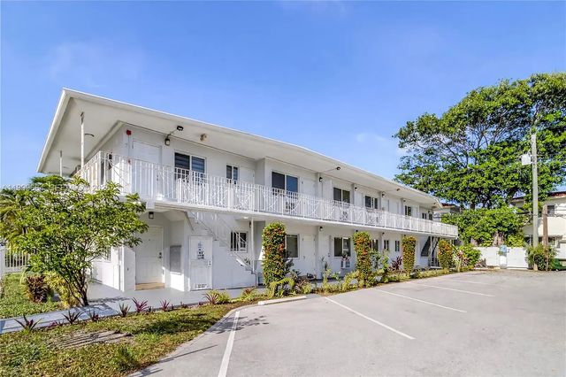 2 of 17 - 8129 Abbott Avenue #10, Miami Beach, FL