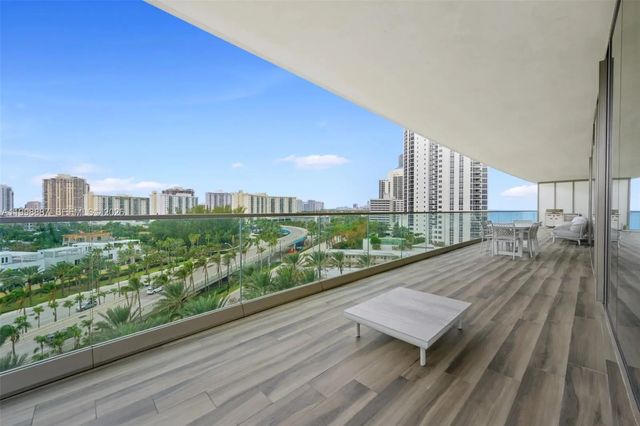4 of 26 - 18975 Collins Avenue #605, Sunny Isles Beach, FL