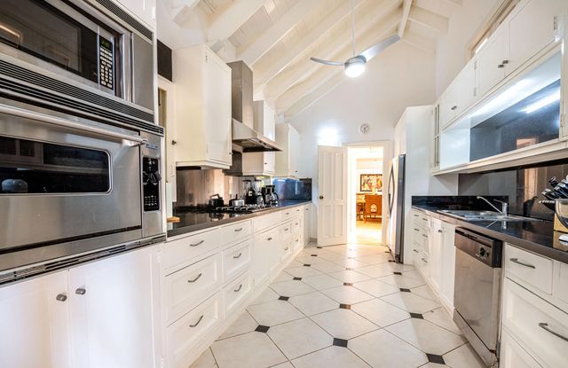 4 of 35 - 35a Punta Minitas, , 