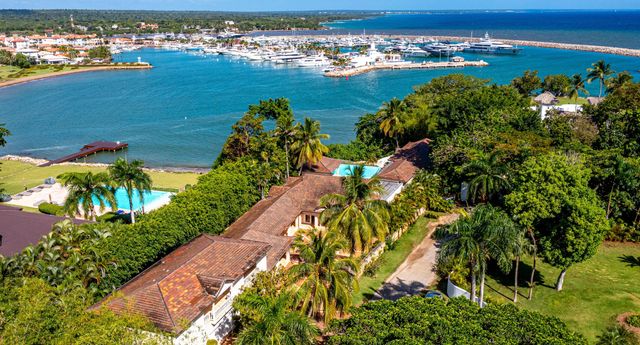 5 of 35 - 35a Punta Minitas, , 