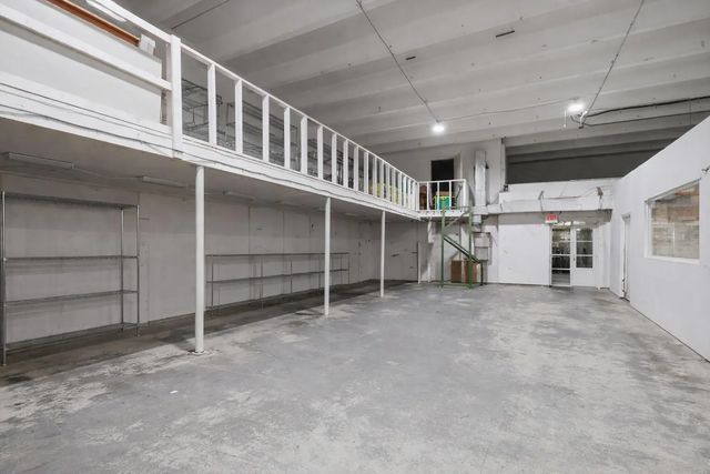 5 of 6 - 1800 N Dixie Highway, Hollywood, FL