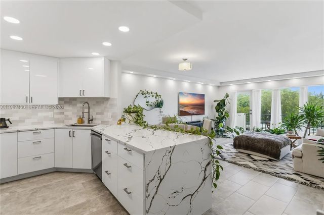 2 of 59 - 340 Sunset Drive #407, Fort Lauderdale, FL