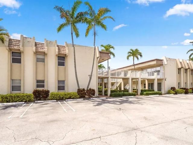4 of 31 - 600 Snug Harbor Drive # A16, Boynton Beach, FL